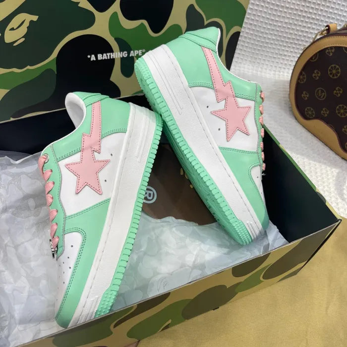 B - SNEAKERS