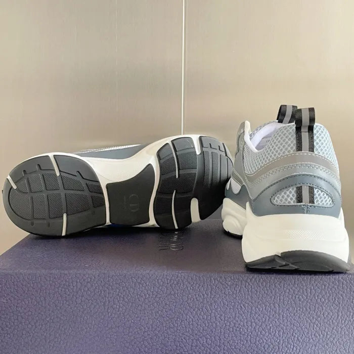 D - SNEAKERS