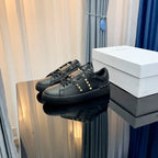 V - SNEAKERS