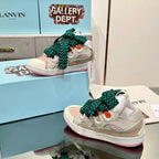 L - SNEAKERS