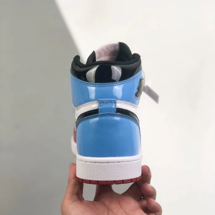 N - SNEAKERS
