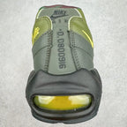 C - SNEAKERS