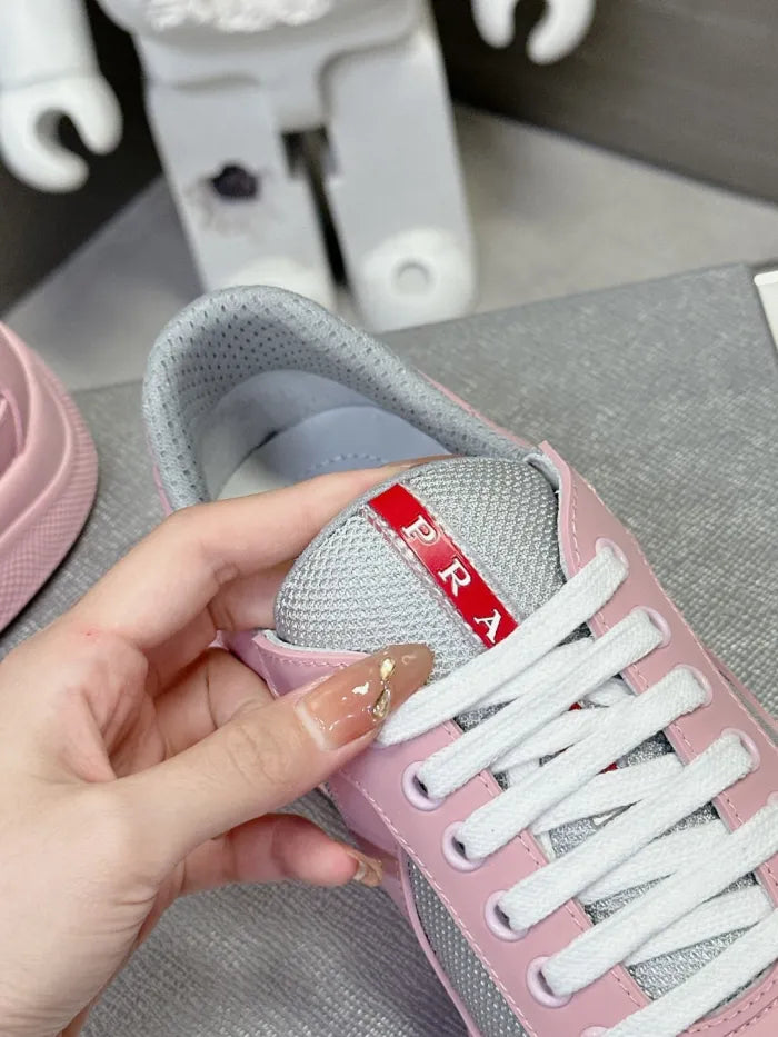 P - SNEAKERS