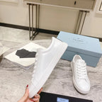 P - SNEAKERS