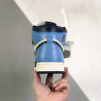 N - SNEAKERS