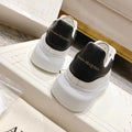 A - SNEAKERS