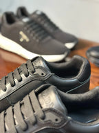 P - SNEAKERS