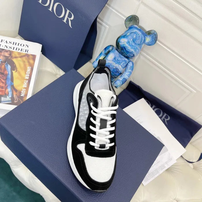 D - SNEAKERS