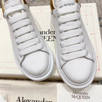 A - SNEAKERS