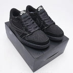 N - SNEAKERS