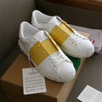 V - SNEAKERS