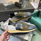 V - SNEAKERS